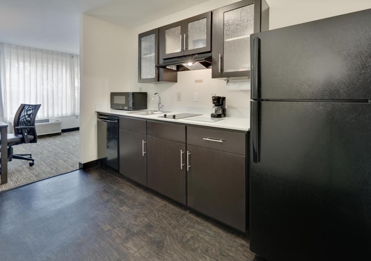 Candlewood Suites Dallas Market Center-Love Field By Ihg Exterior foto